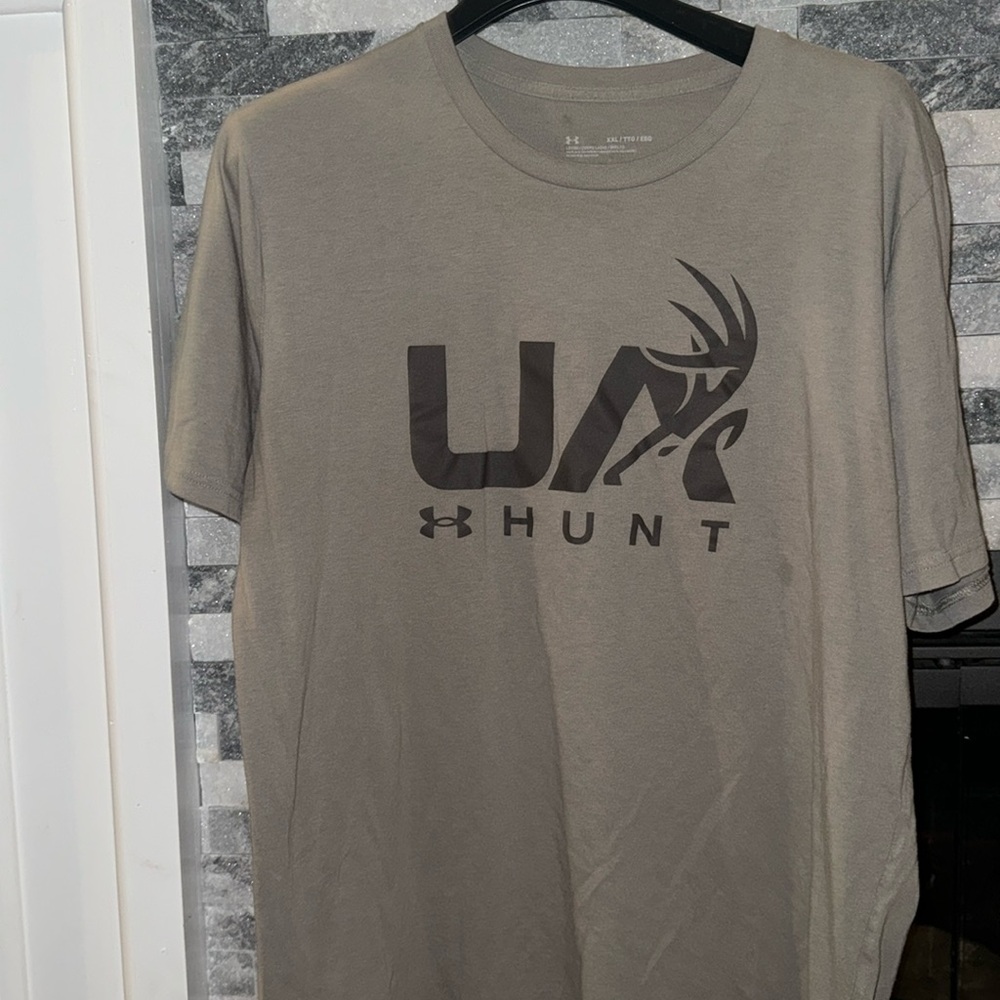 Men’s XL Under Armour T-shirt Hunting Edition